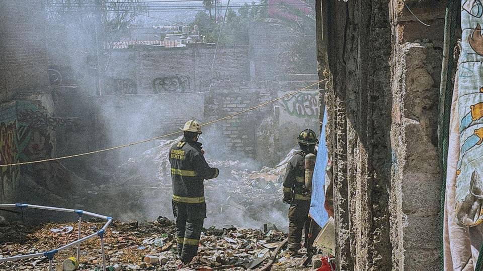 Incendio De Tiliches En Traspatio De Domicilio En Colonia La Trinidad