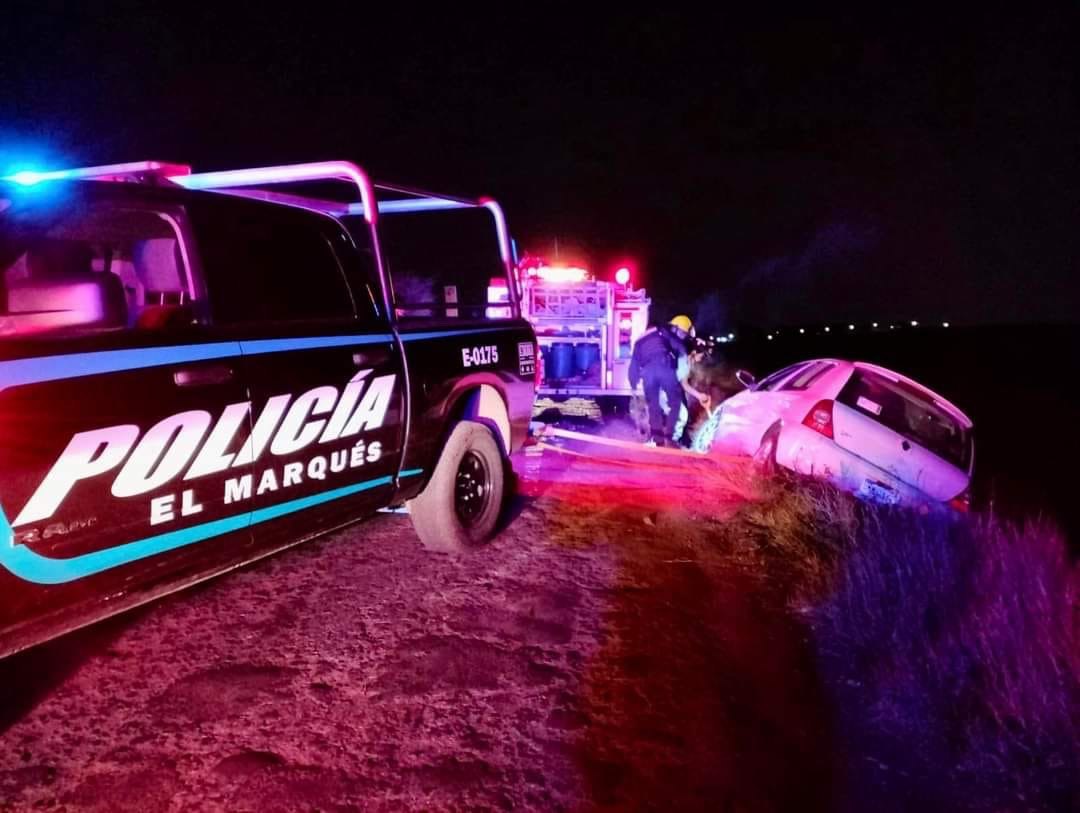 Anoche | Prensado durante accidente en carretera federal 57, El Marqués 