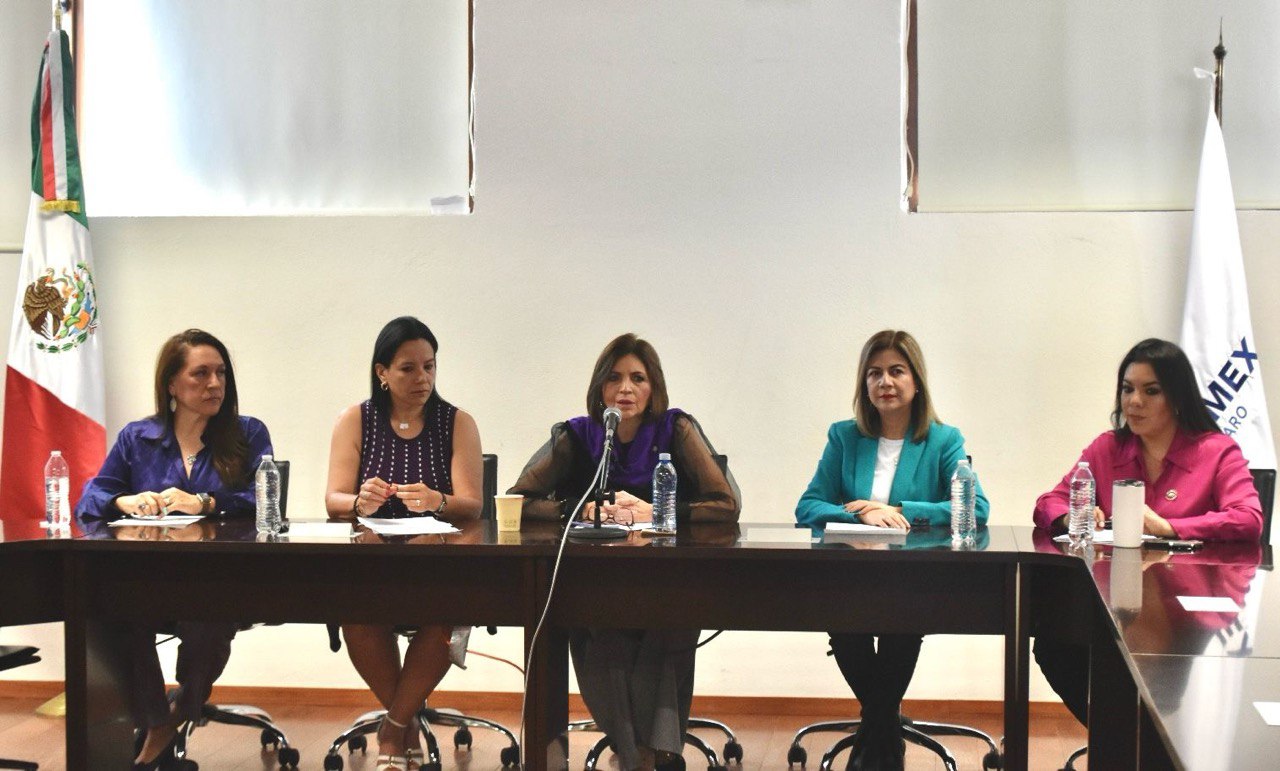 Más de 6 mil mujeres marchan en Querétaro en Conmemoración del 8M