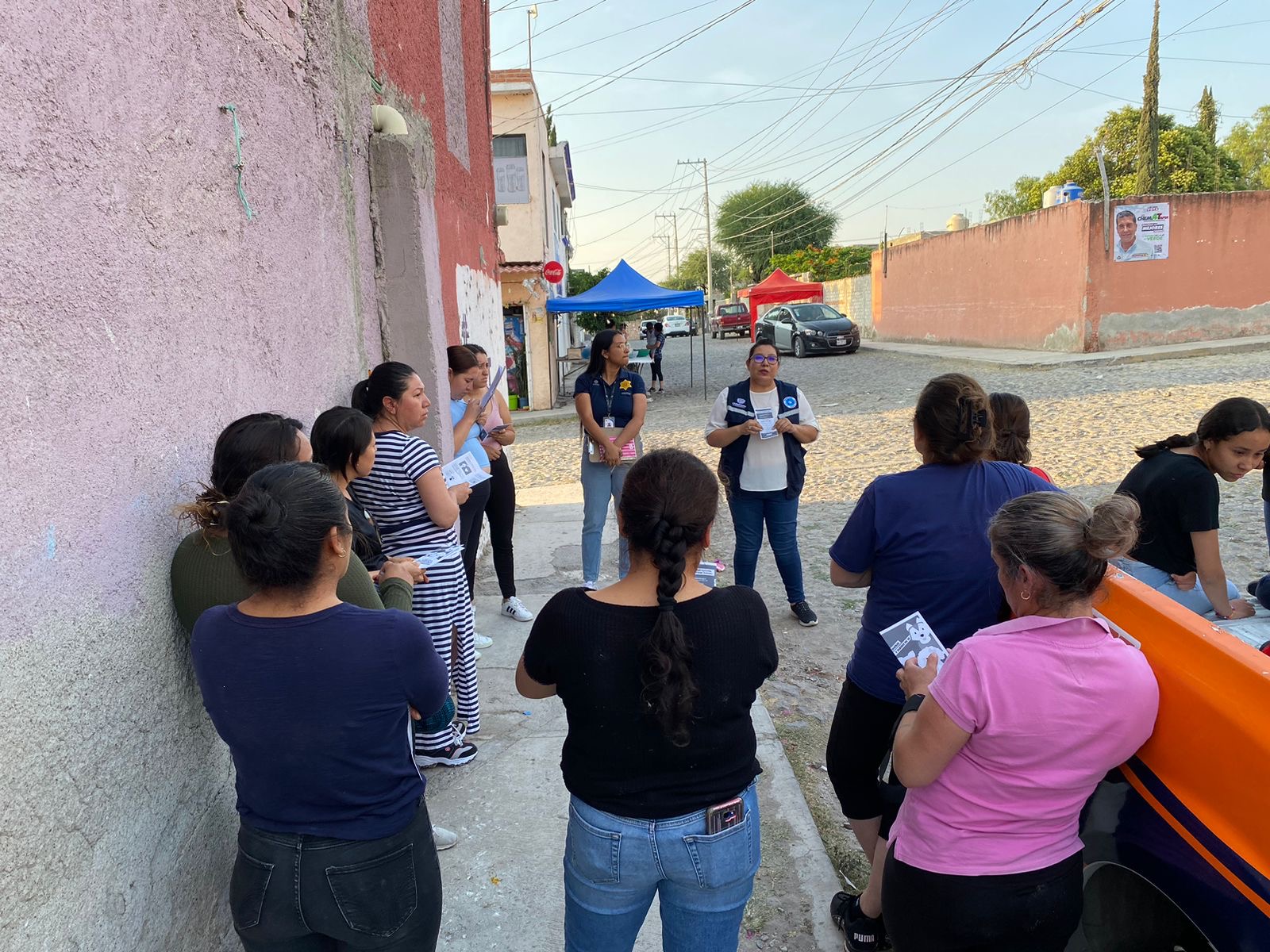 Autoridades municipales de seguridad y protección civil se reúnen con personal gerencial del Centro Comercial Paseo Querétaro