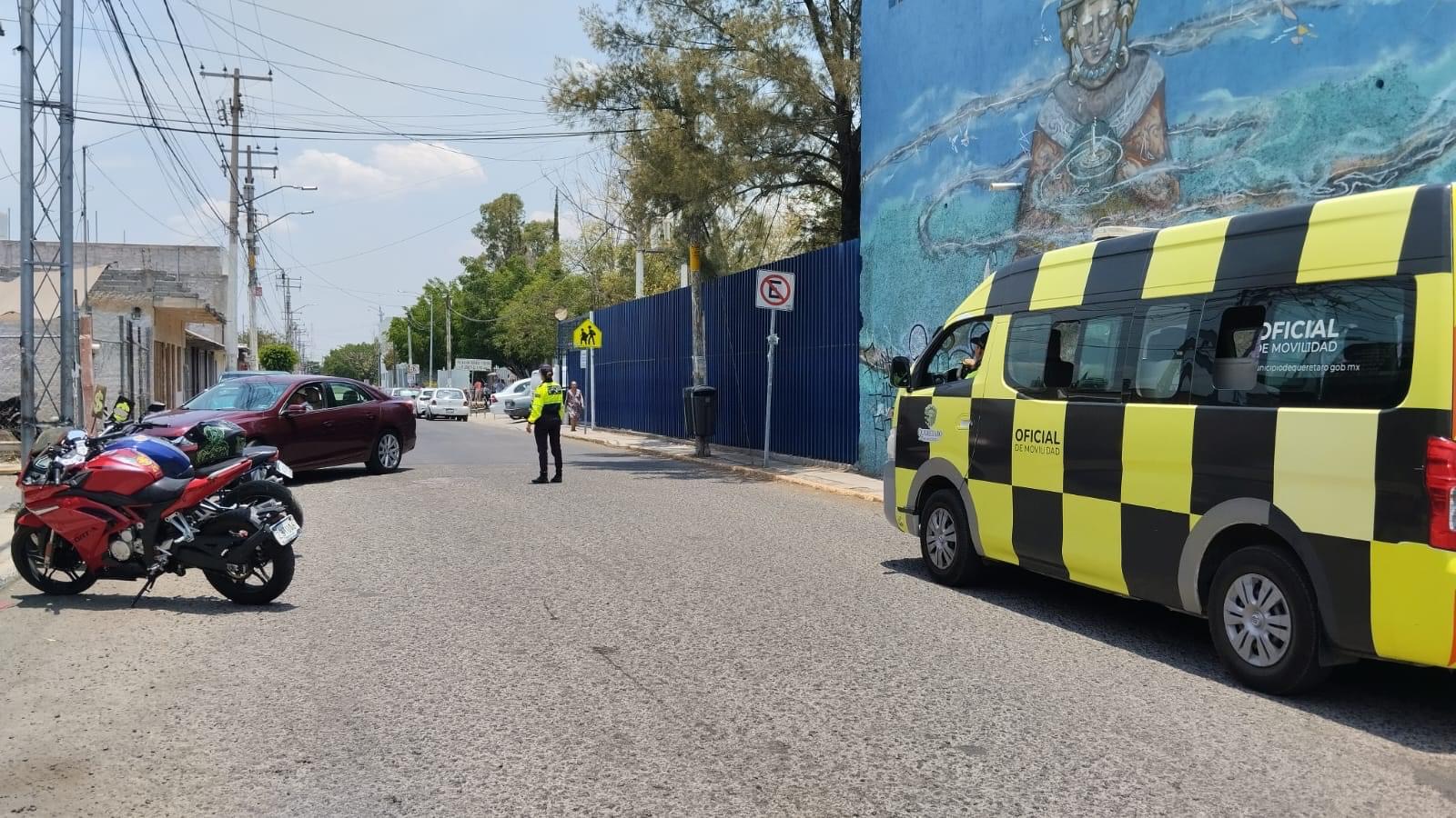Policía Estatal detiene a individuo y recupera camioneta robada, en San Juan del Río 