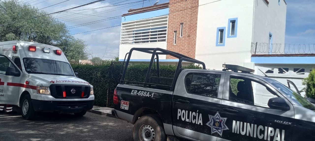 Localizan en el AIQ posible droga cristal en calaveras con grabados prehispánicos