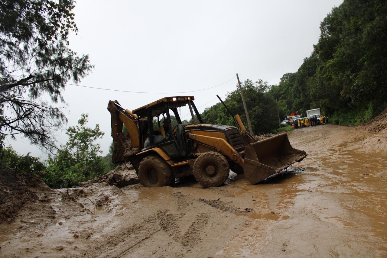 Lluvias dejan cinco escuelas inhabilitadas en la Sierra Gorda; evalúan reconstrucción