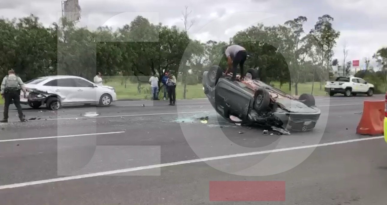 Caos vial en la México-Querétaro; dos choques paralizan la circulación a la altura de Conín