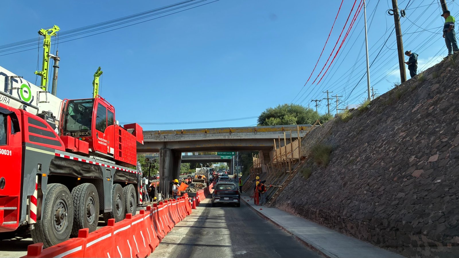 Bernardo Quintana pierde cinco carriles por las obras del tren; reportan menor carga vehicular