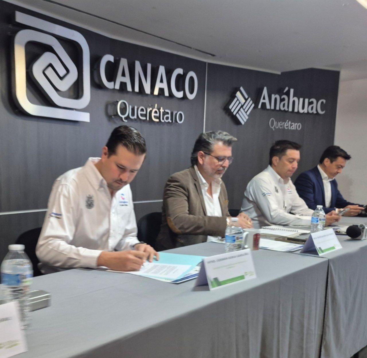 Anuncian descuentos en útiles, uniformes y mochilas con Feria de Regreso a Clases en Querétaro