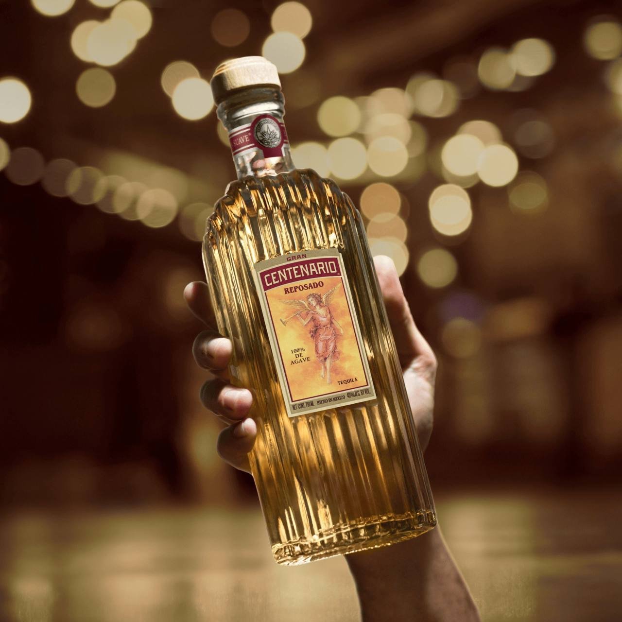 Emiten alerta sanitaria por tequila Gran Centenario adulterado vendido en línea