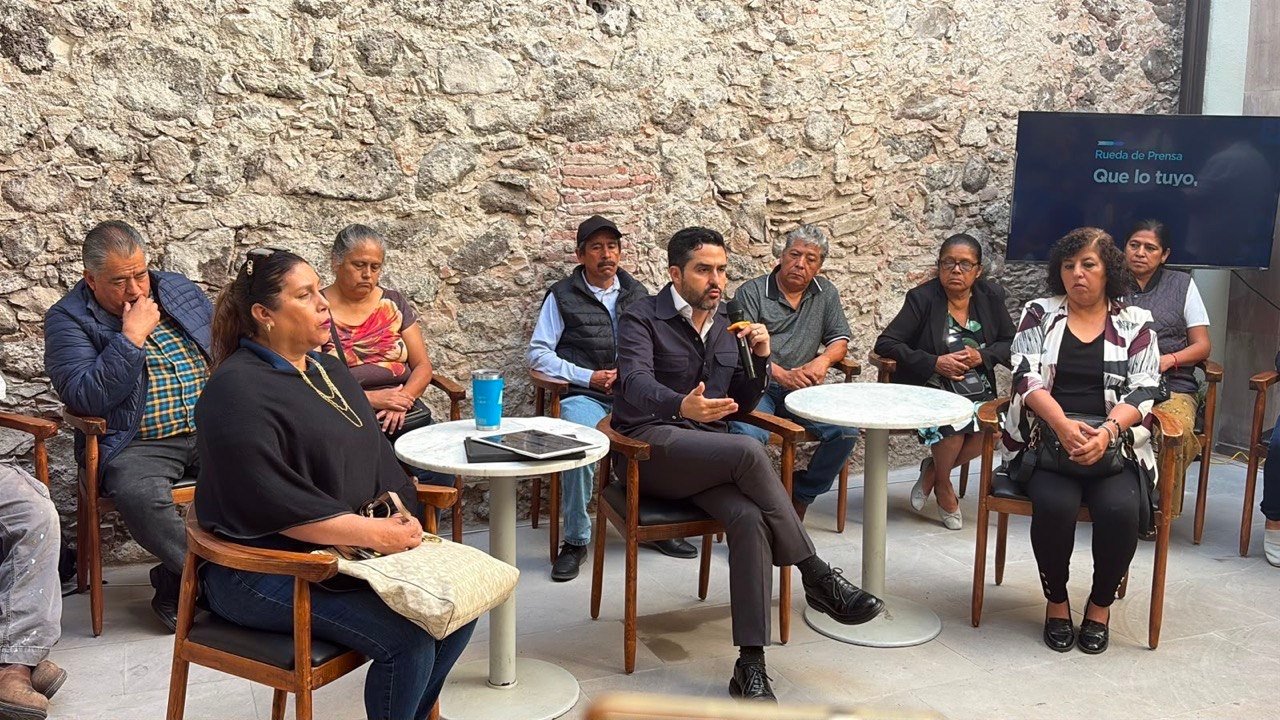 8 mil familias en Querétaro ya tienen certeza sobre sus predios tras regularizarlos