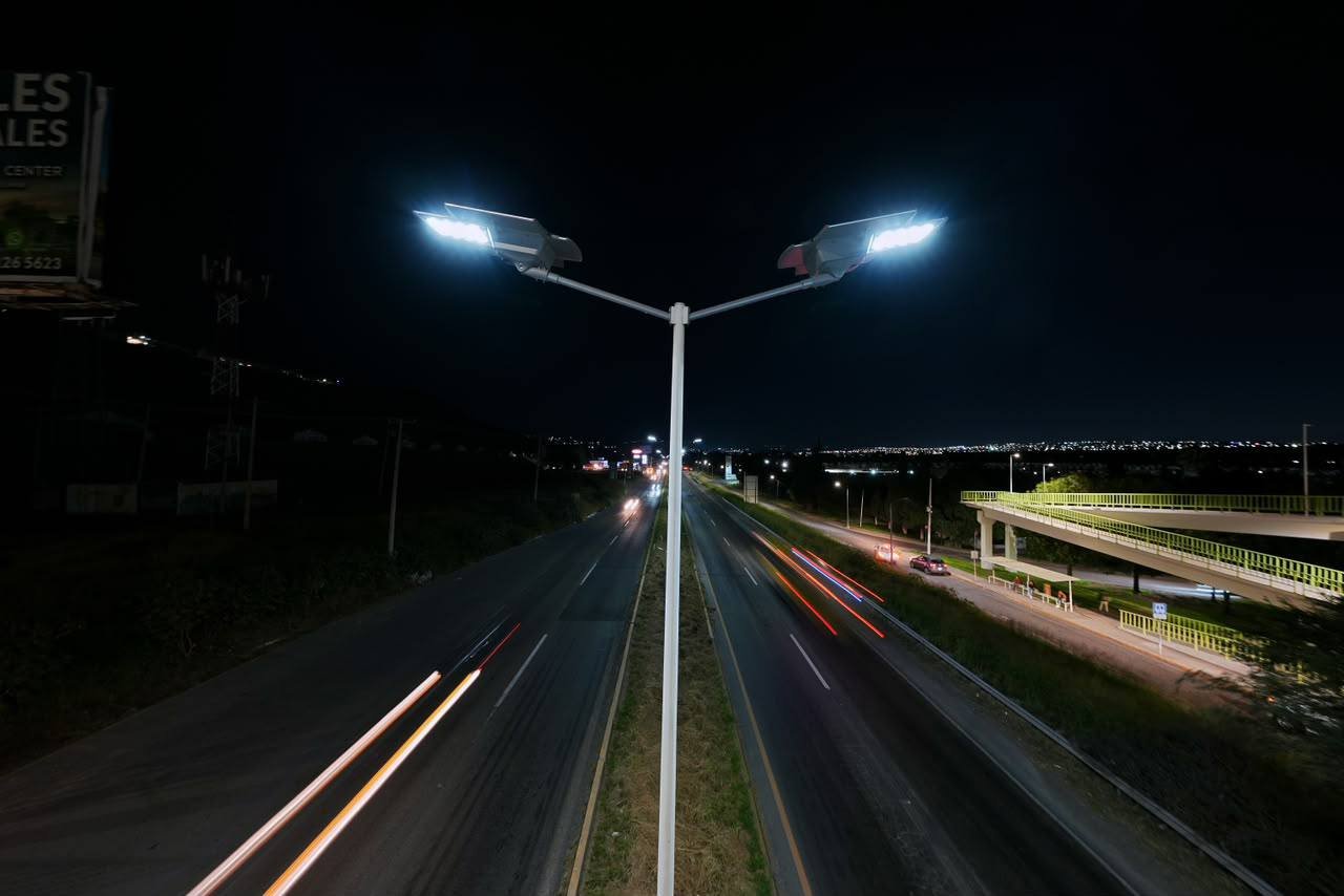 Iluminan siete kilómetros del Libramiento Norponiente con 330 nuevas luminarias