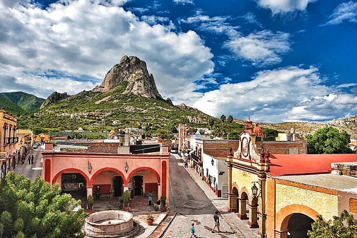 ¡Gratis la entrada! Suspenden cobro de acceso a la Peña de Bernal por rehabilitación