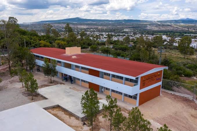 Crece la matrícula en El Marqués; amplían tres secundarias antes del regreso a clases