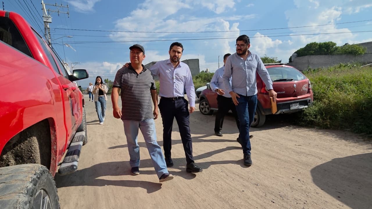 Agustín Dorantes refrenda compromiso con vecinos de Colinas de Santa Cruz para avanzar en la regularización de sus predios