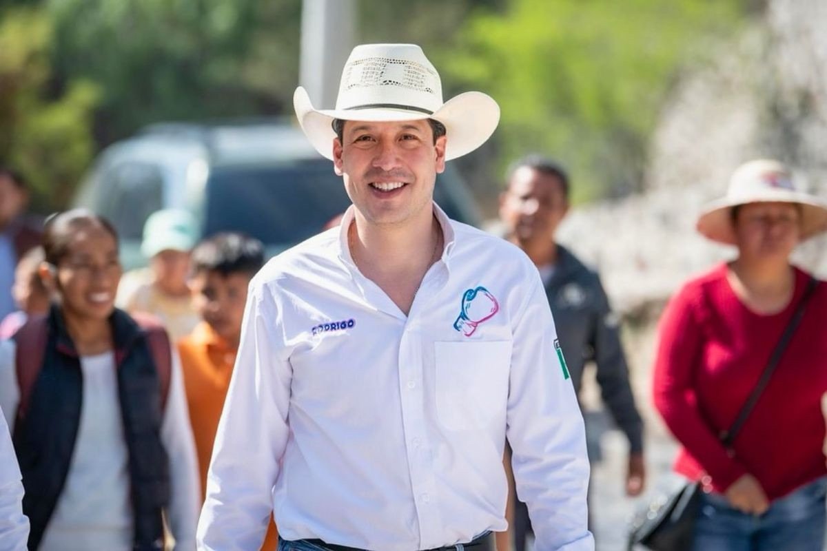 Transcurre con éxito intervención médica del alcalde Rodrigo Monsalvo