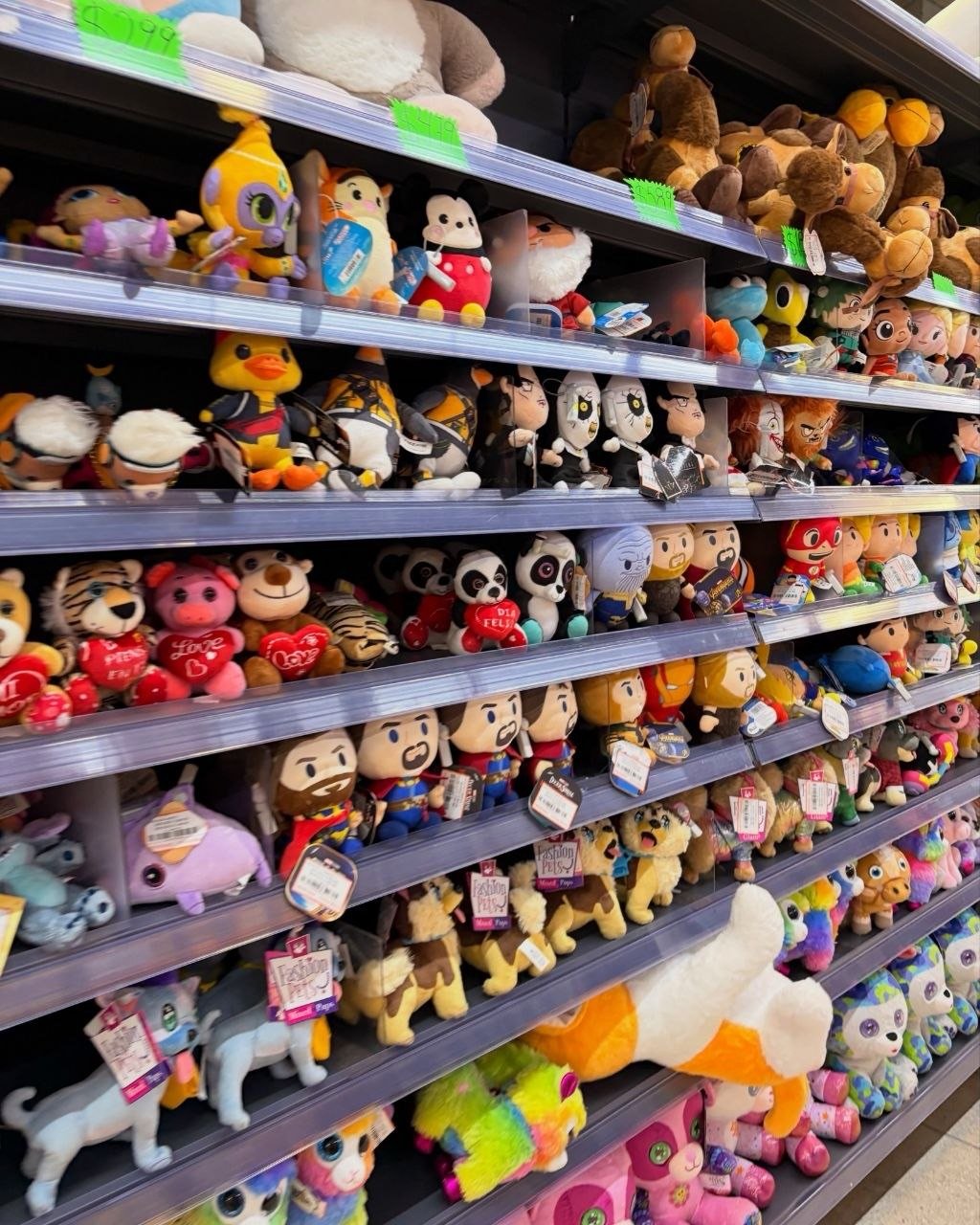 Golpe a tiendas chinas en Querétaro: aseguran más de 12 mil productos pirata