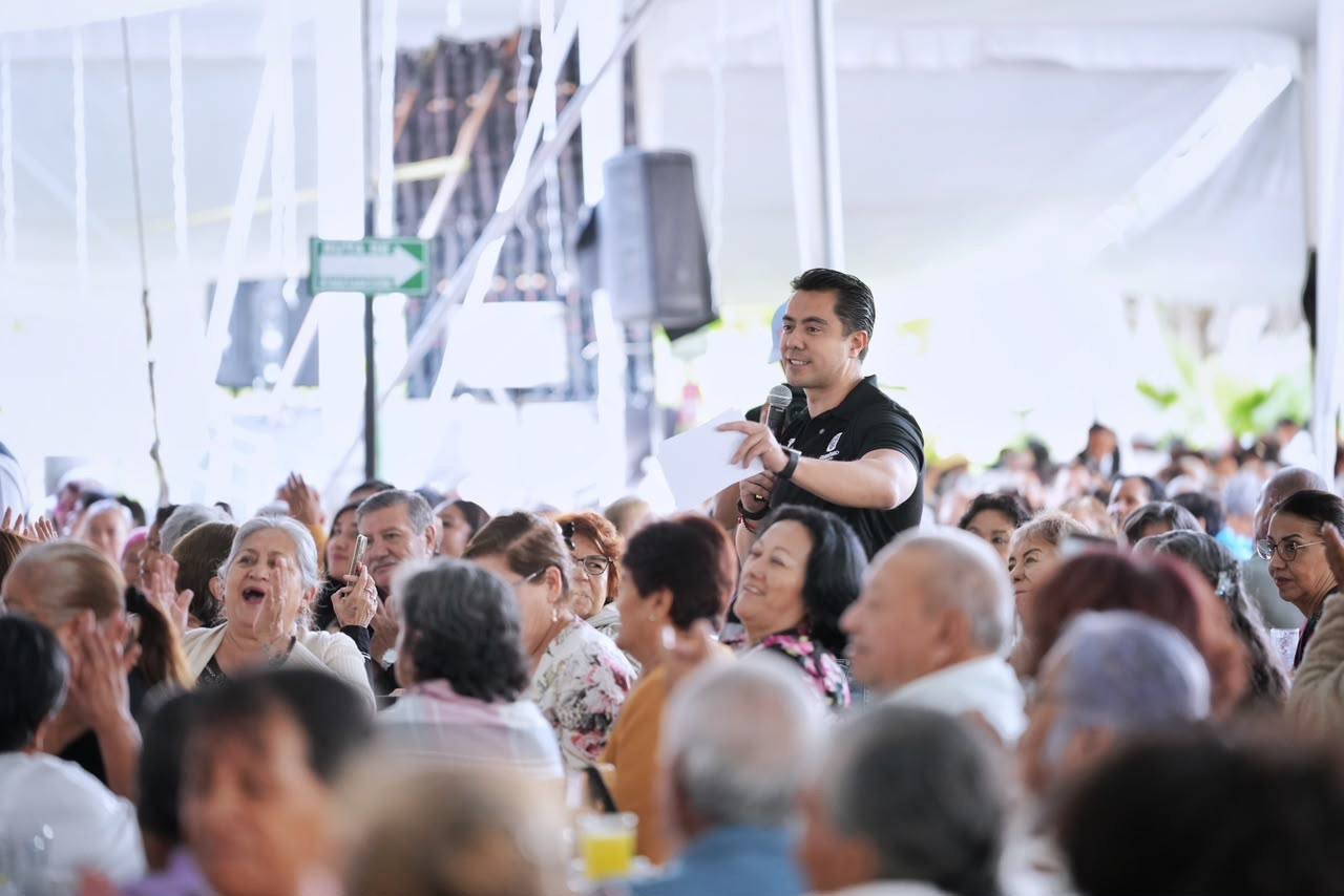 Más de mil 900 adultos mayores se reúnen con Felifer en jornada de convivencia