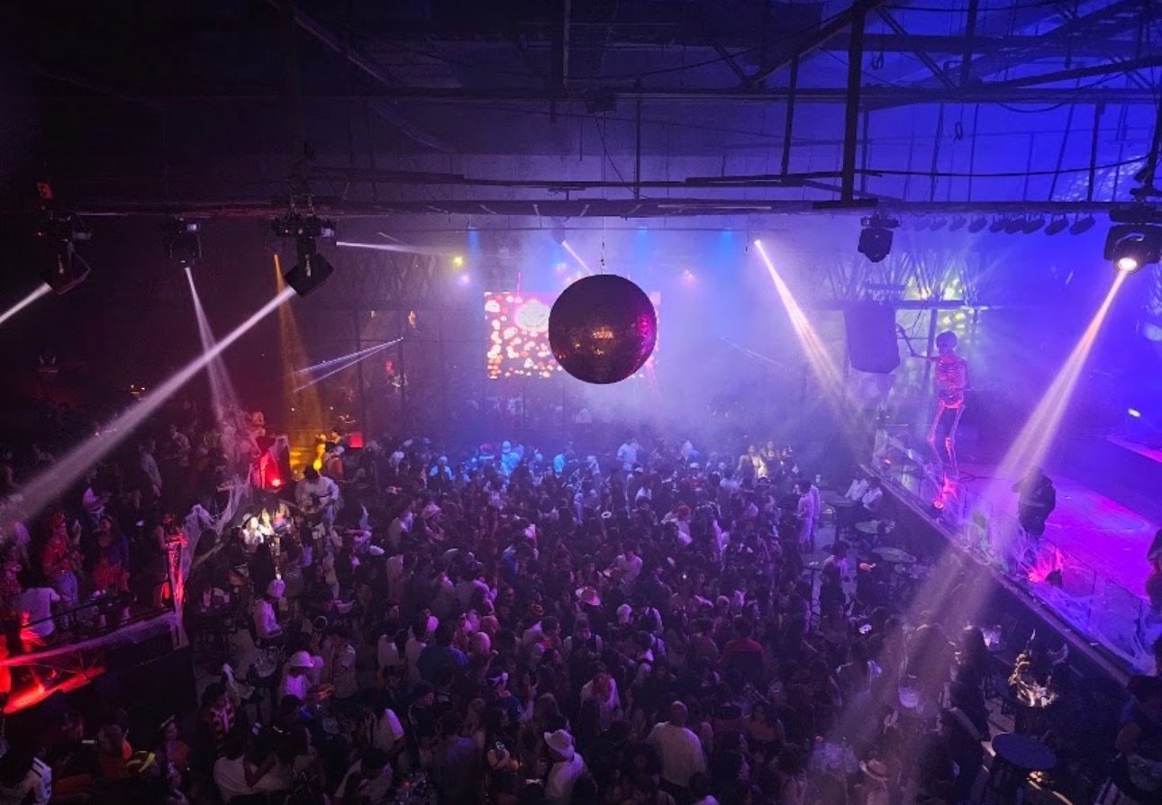 Les valió y vendieron más del 40% de lo permitido en evento de Van Dyke, fue suspendido