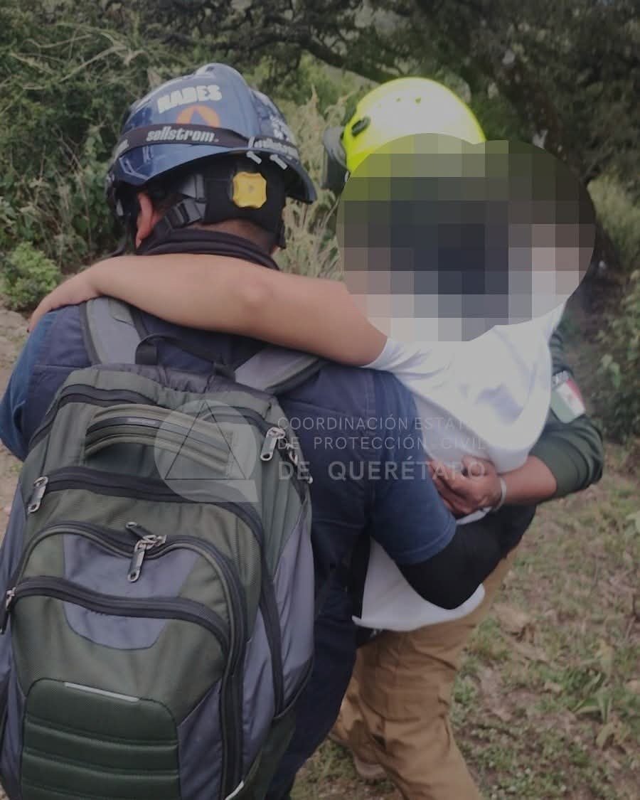 Rescatan a mujer con lesión en el tobillo en La Peña de Cristo, Huimilpan