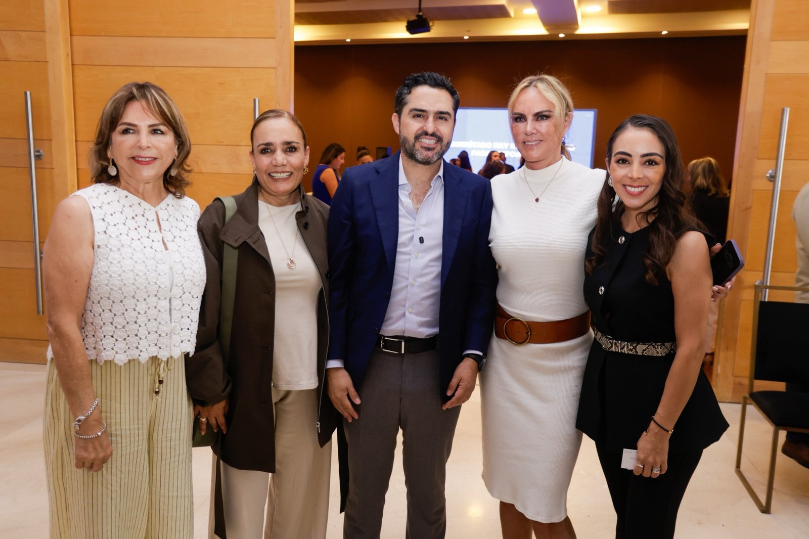 Reconoce Agustín Dorantes el liderazgo de las mujeres queretanas en el marco de su informe legislativo