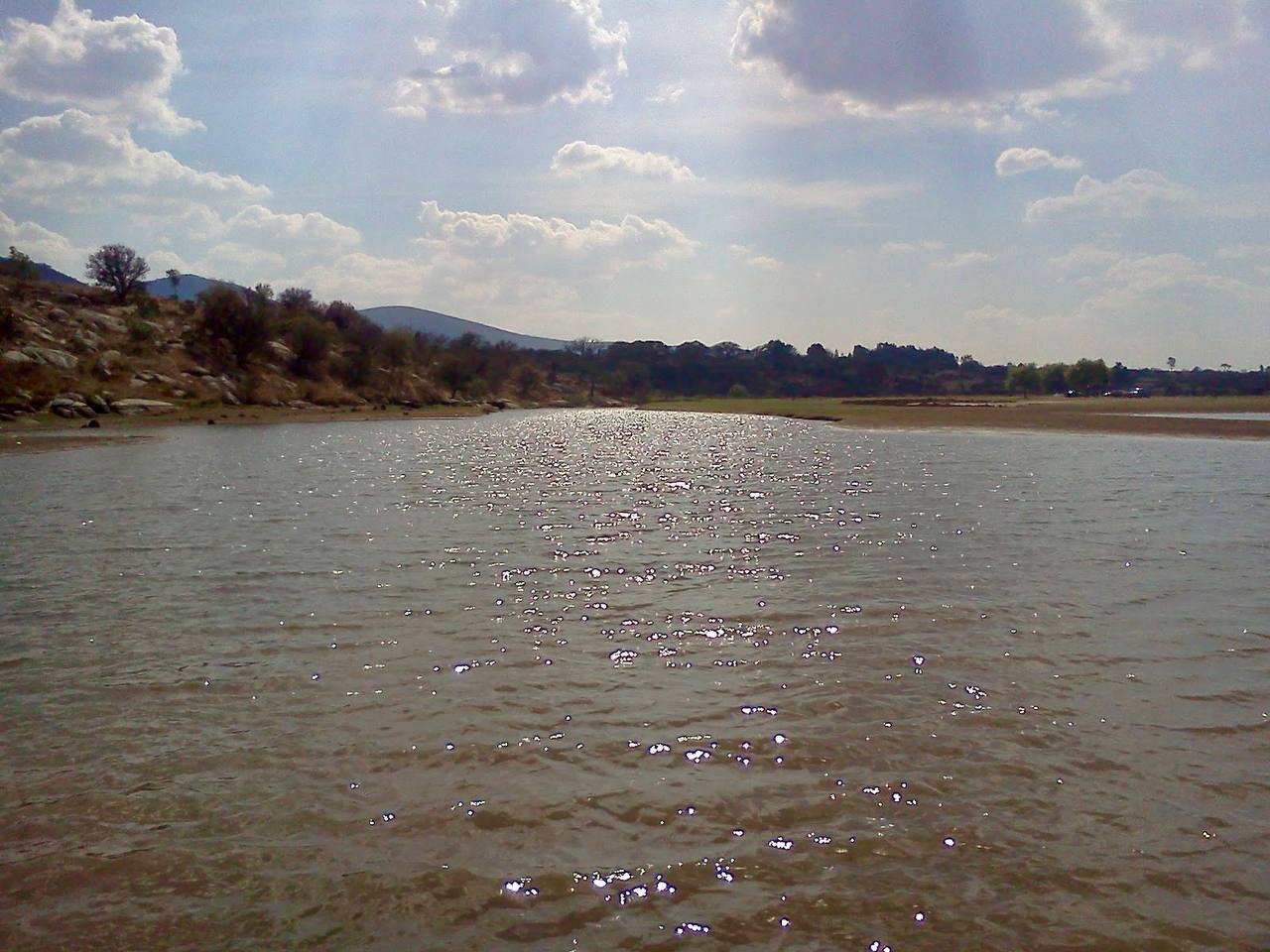 Huimilpan mete 5 millones al río para prevenir riesgos durante las lluvias