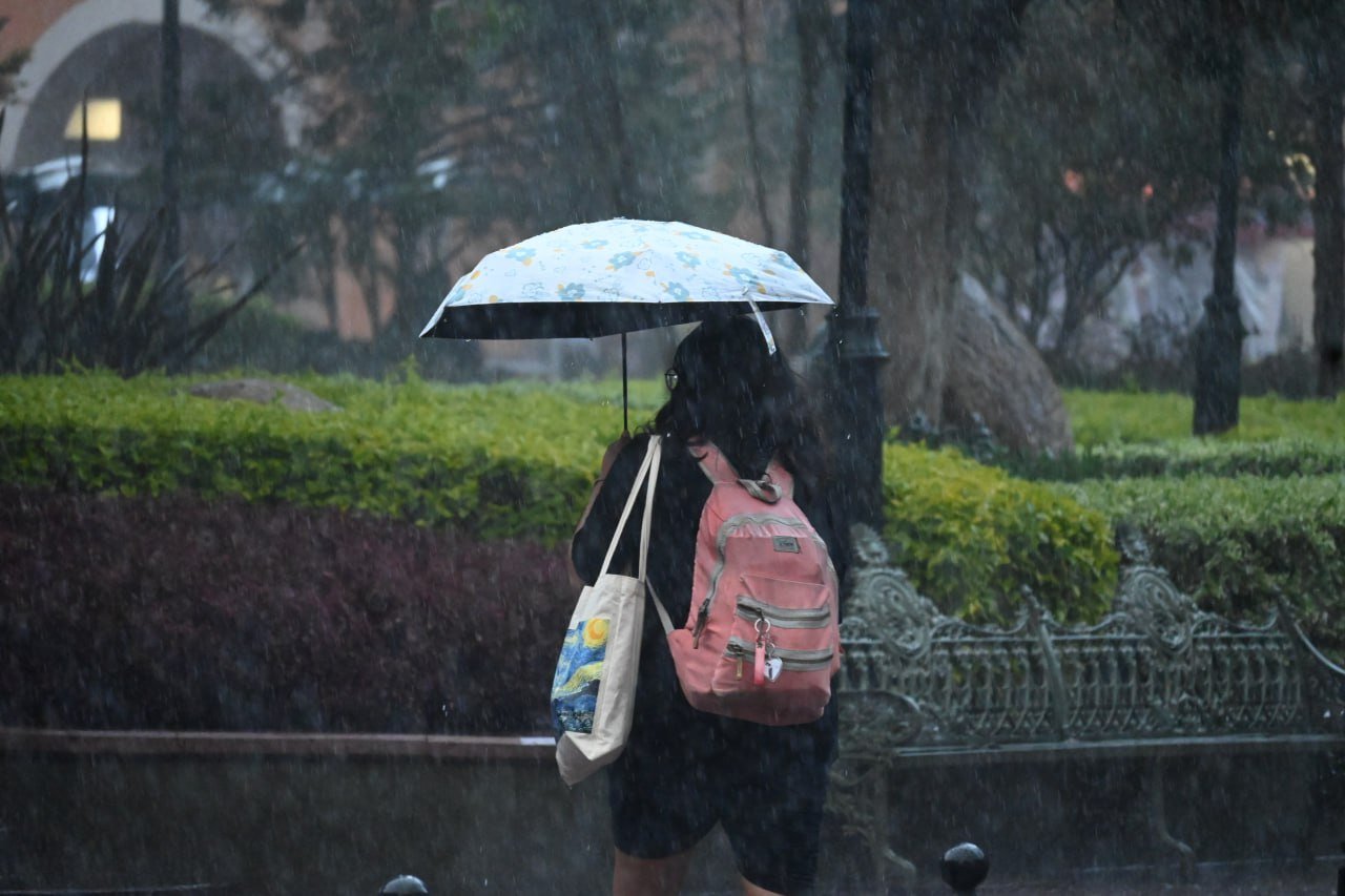 Ojo con las lluvias: Querétaro espera precipitaciones toda la semana y monitorean presa al 100%