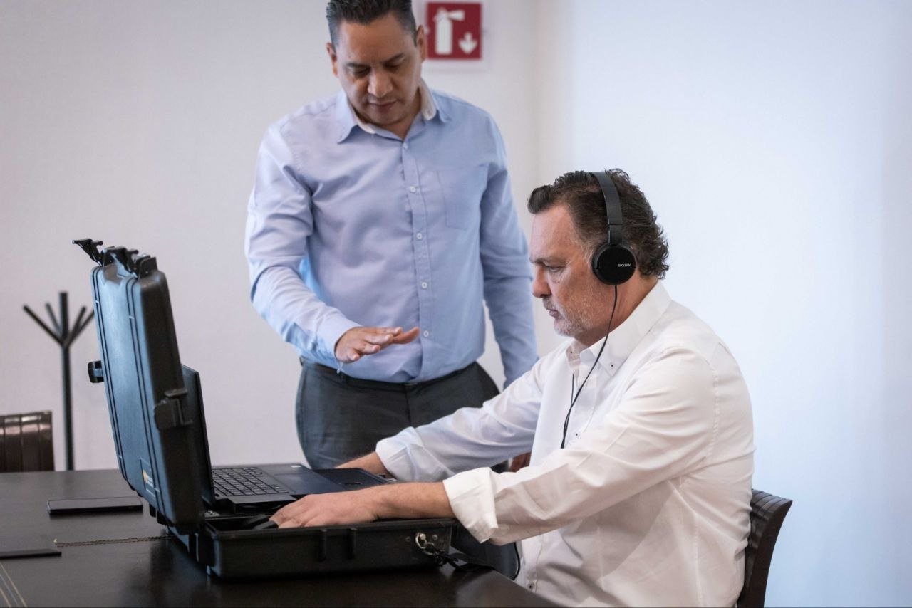 Kuri se somete a prueba de control de confianza y resulta “no sospechoso” ante posibles vínculos con el crimen