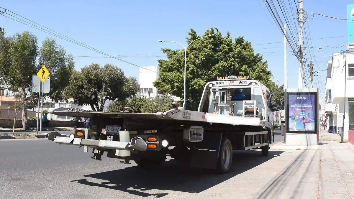 Grúas bajo la lupa: nueva plataforma permitirá seguir el servicio desde la asignación hasta el corralón