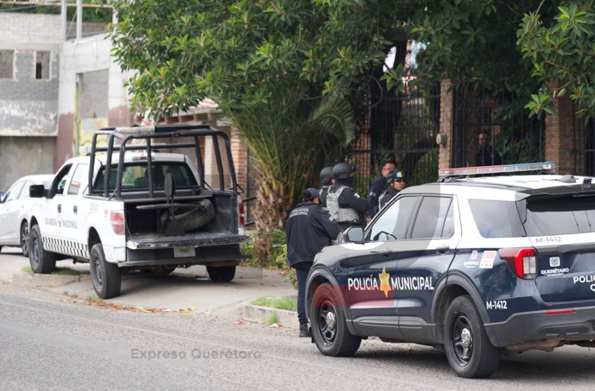 Cateo encabezado por Fiscalía sorprende a automovilistas en Paseo de la República