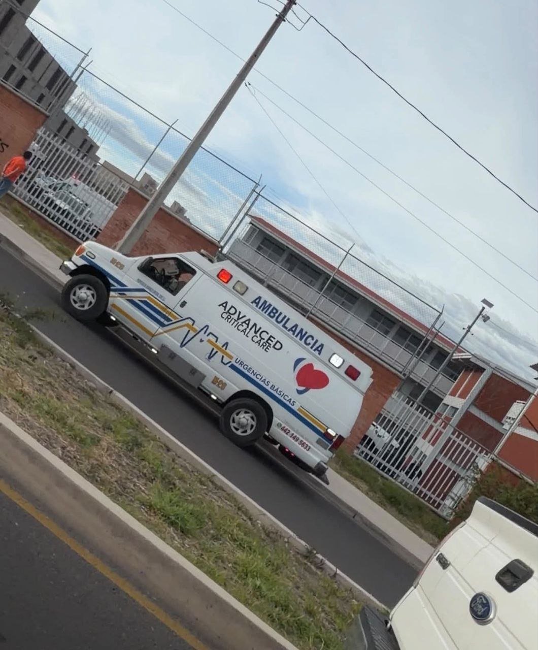 Menor agrede con arma blanca a cuatro personas en escuela de Paseos de San Miguel