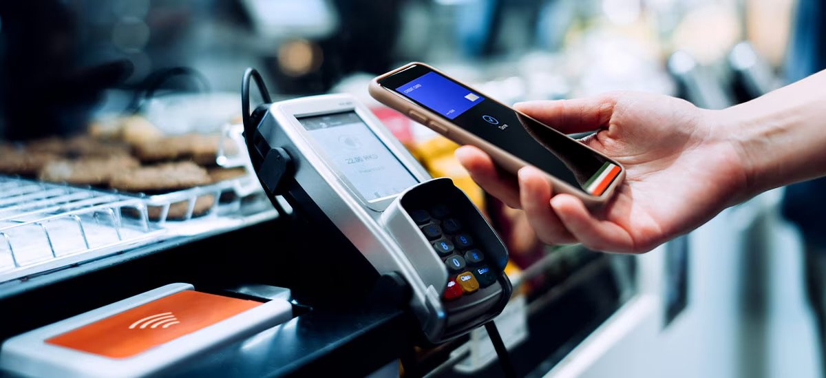 ¿Adiós al efectivo? Senado avala ley para impulsar pagos digitales en trámites y comercios