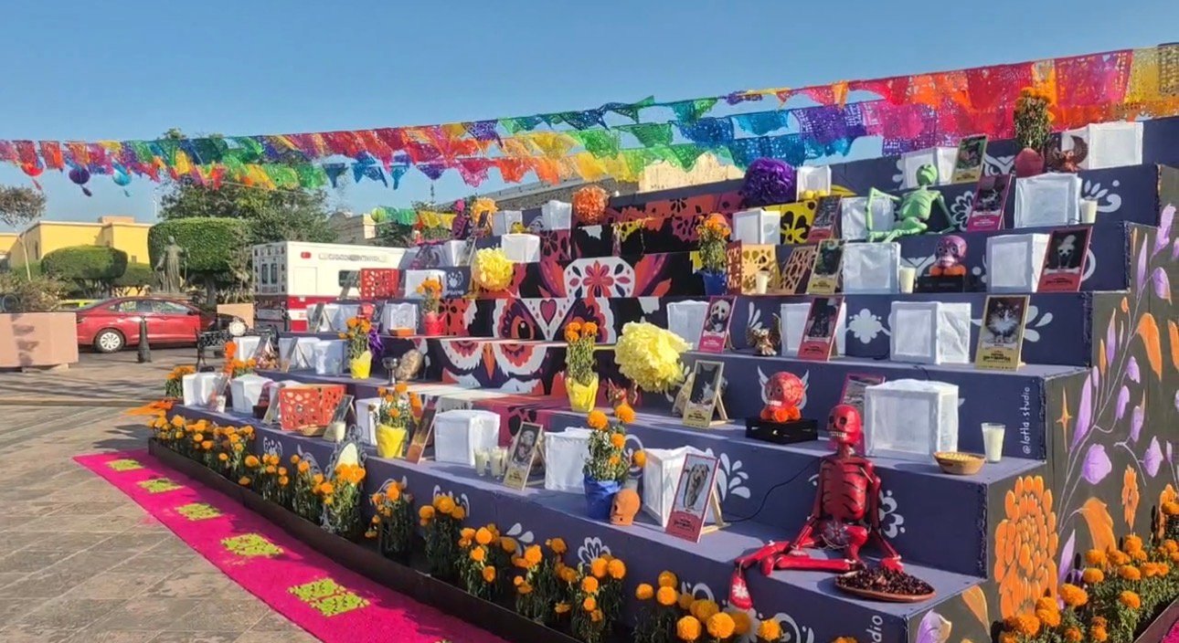 Instalan altar en honor a las mascotas en Querétaro