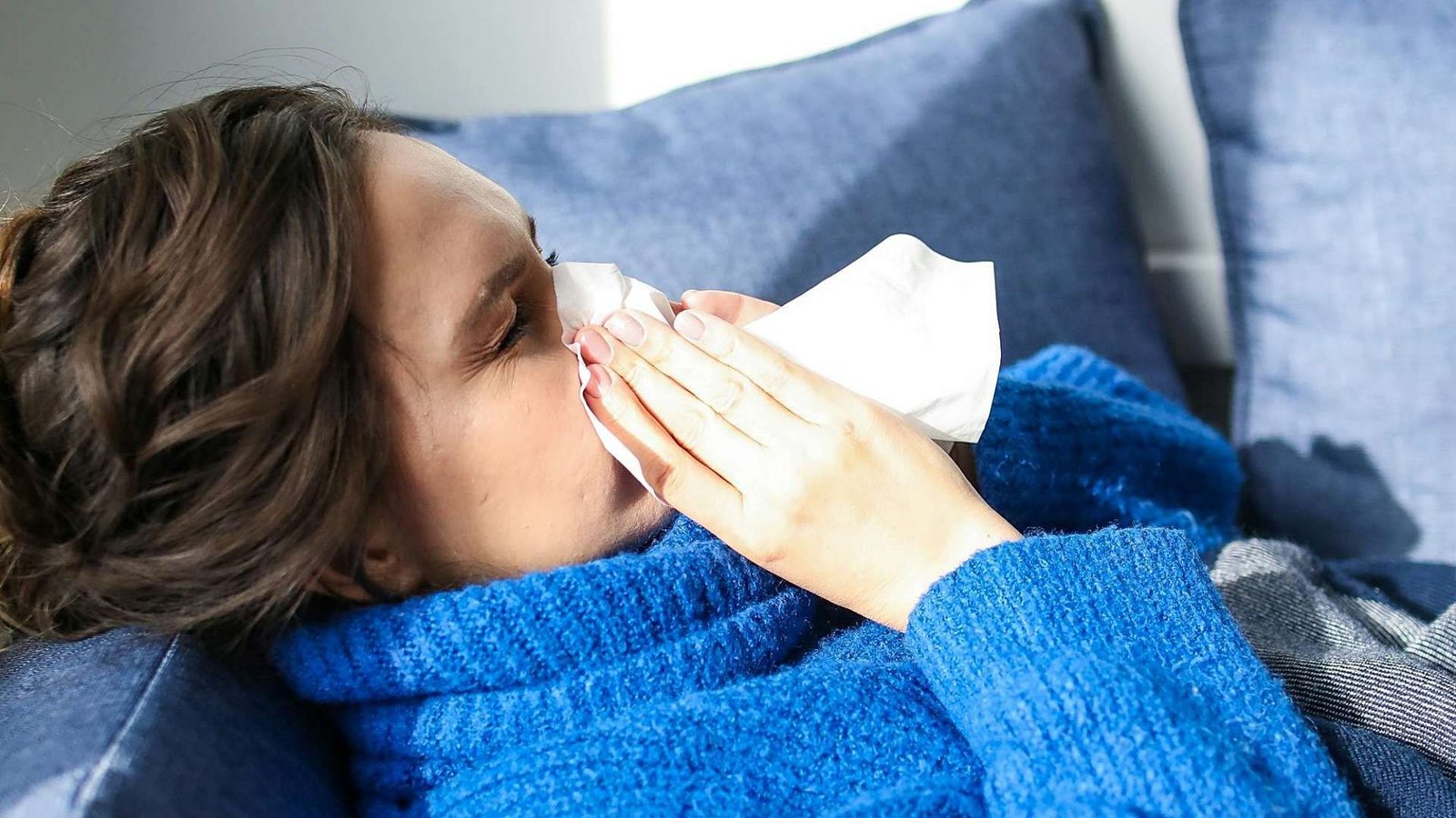 Salud Querétaro alerta por aumento de enfermedades respiratorias; el pico llegaría en diciembre y enero