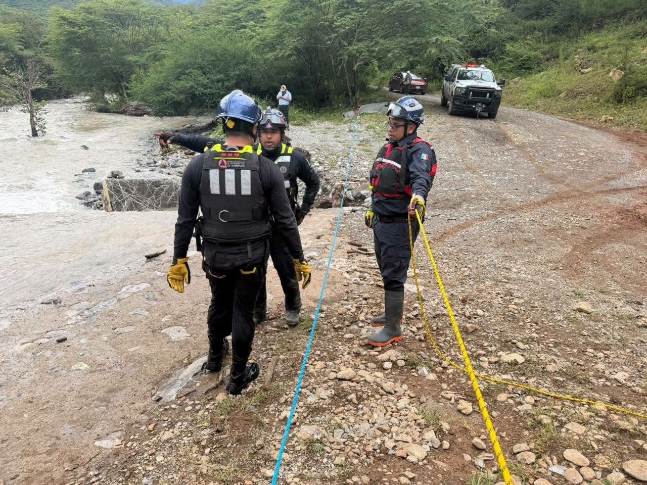 Presas Jalpan al 100% y caminos afectados: mantienen vigilancia por lluvias en la Sierra Gorda
