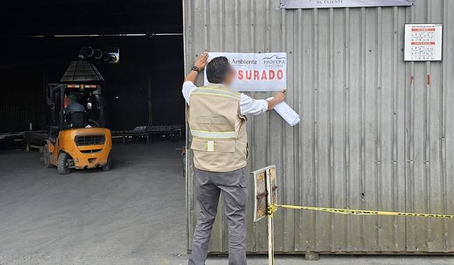 Clausuran fundidora de aluminio en San Juan del Río por falta de permisos y emisiones