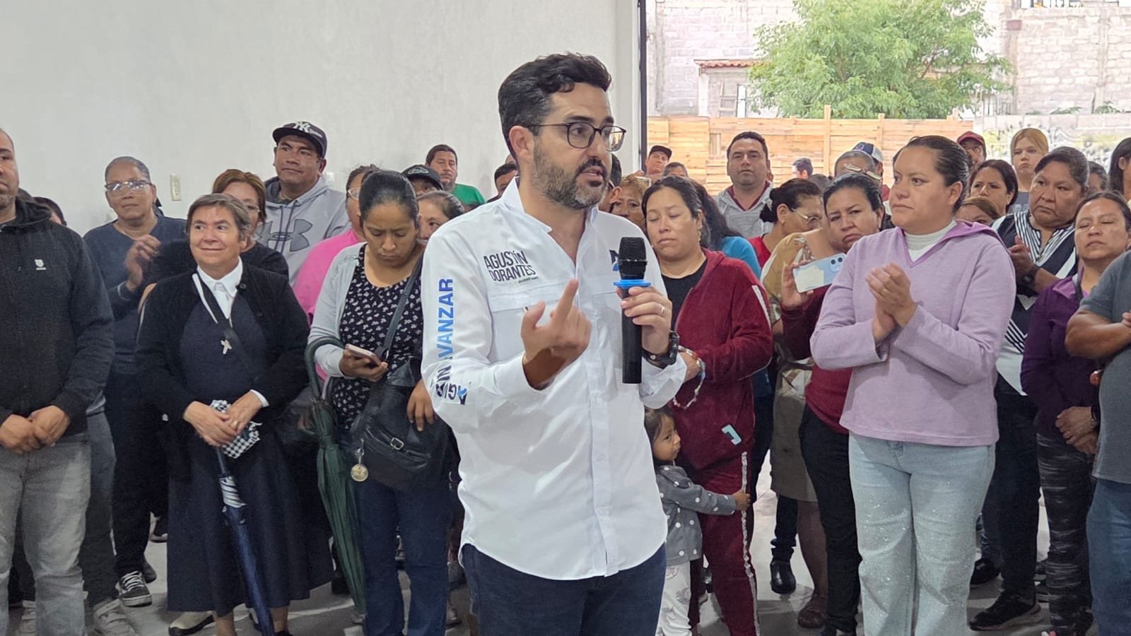 Agustín Dorantes reporta avances en la regularización de Colinas de Menchaca I y II