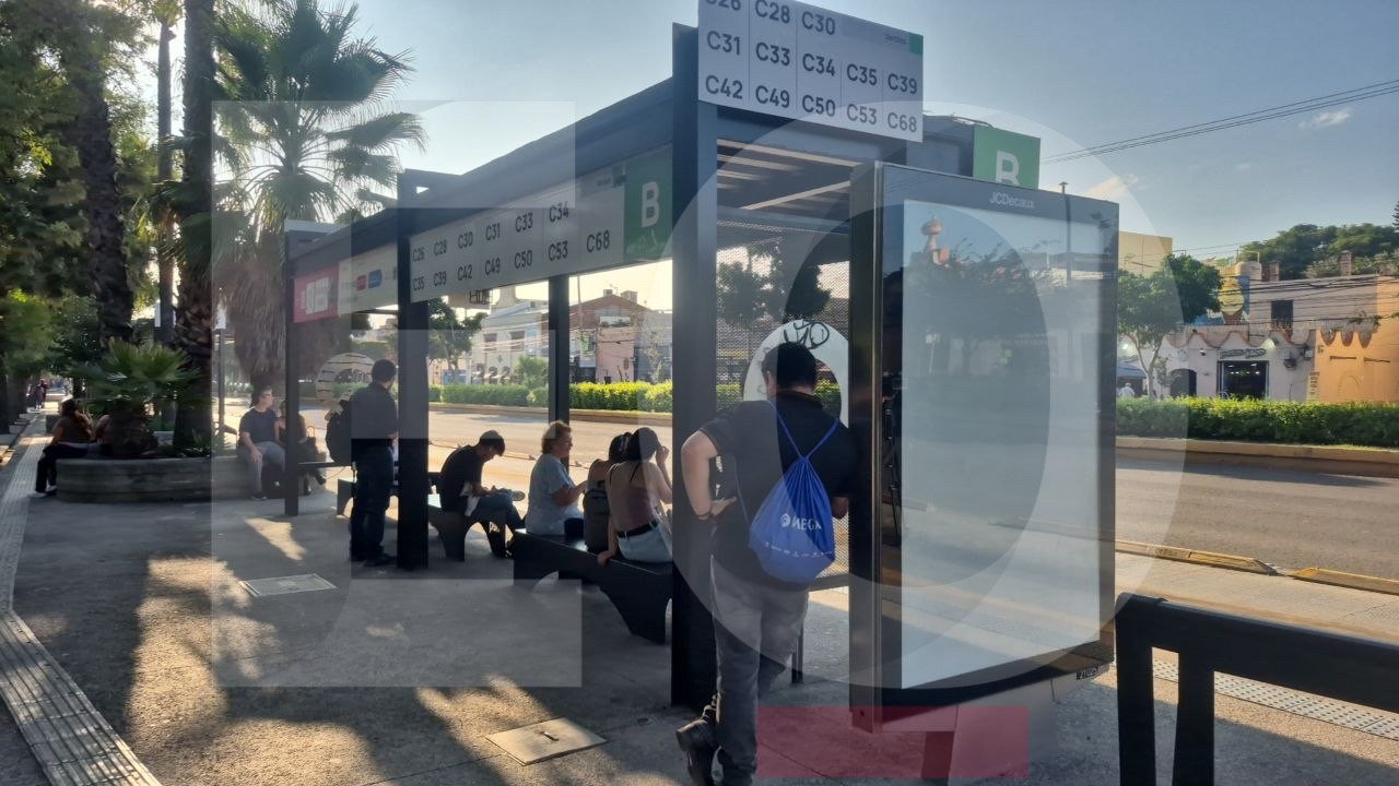 Manifestación del IMSS provoca desvíos en 14 rutas del transporte público en Querétaro