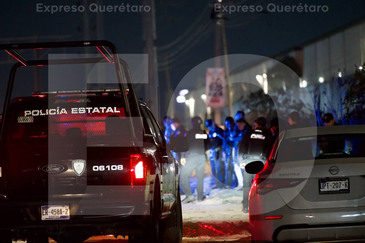 Interceptan en la carretera 57 camioneta robada con indicios de posible huachicol