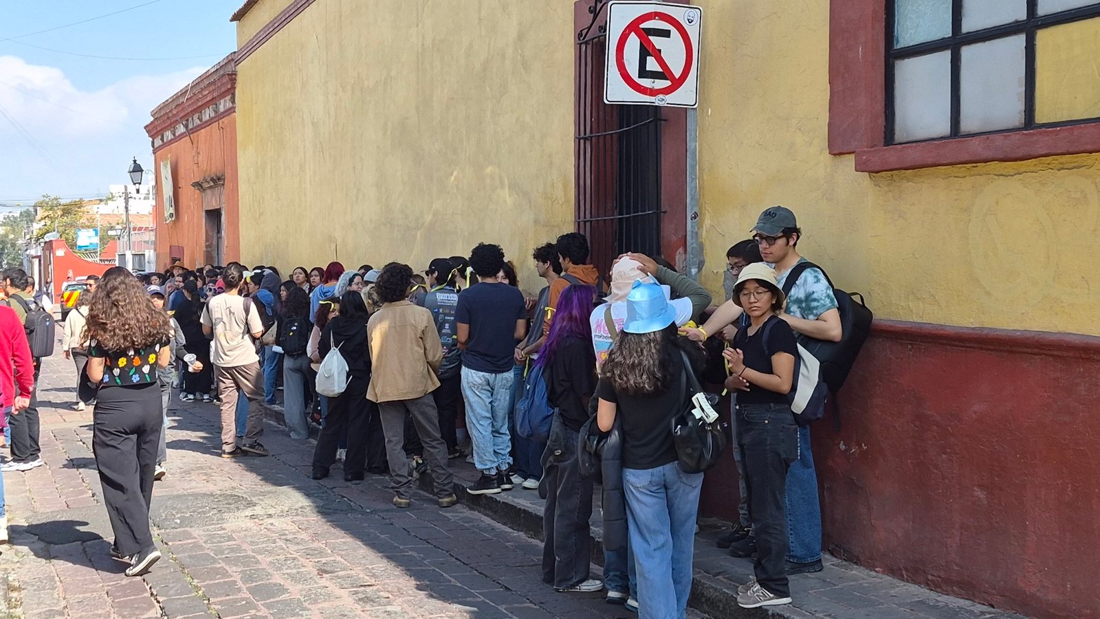 Abren diálogo, estudiantes inconformes de la UAQ se reúnen con la rectora Amaya